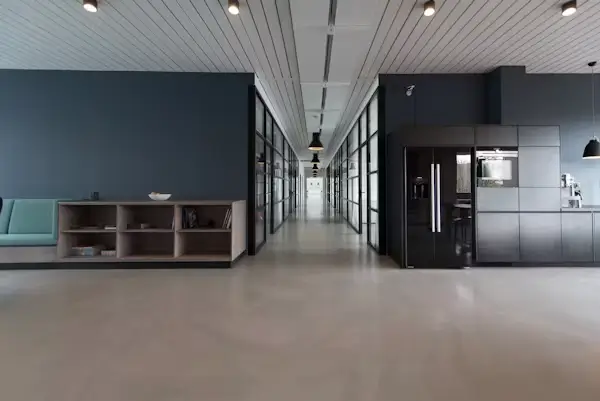 Move In/Out